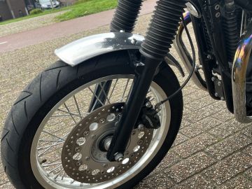 Triumph Thruxton 900